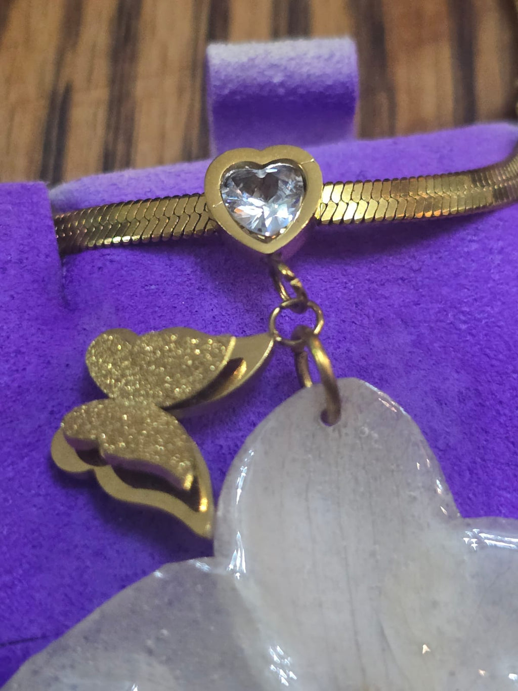 Colar Choker "Orquídea Corações & Borboleta