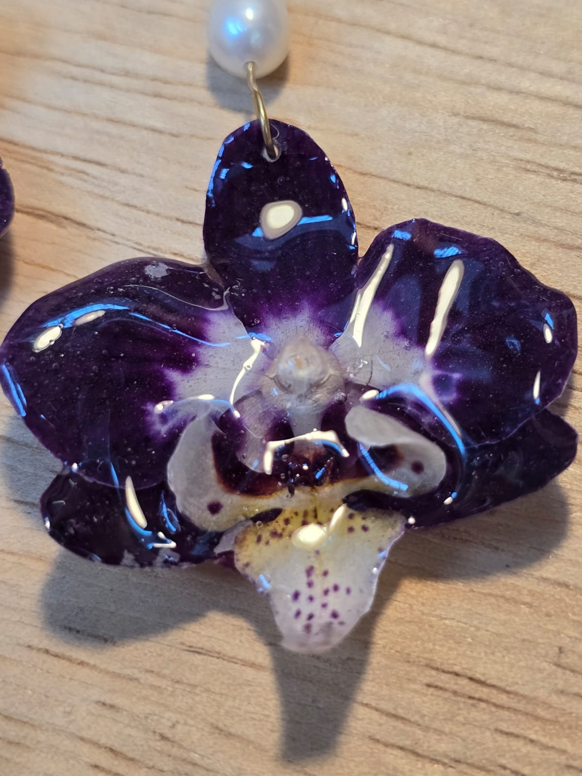 Brinco Argola Orquídea Negra