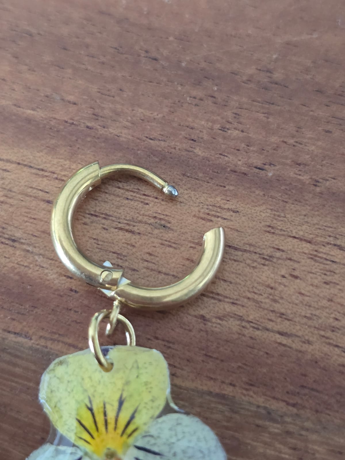 Brinco Amor Perfeito - Violeta, Branco e Amarelo