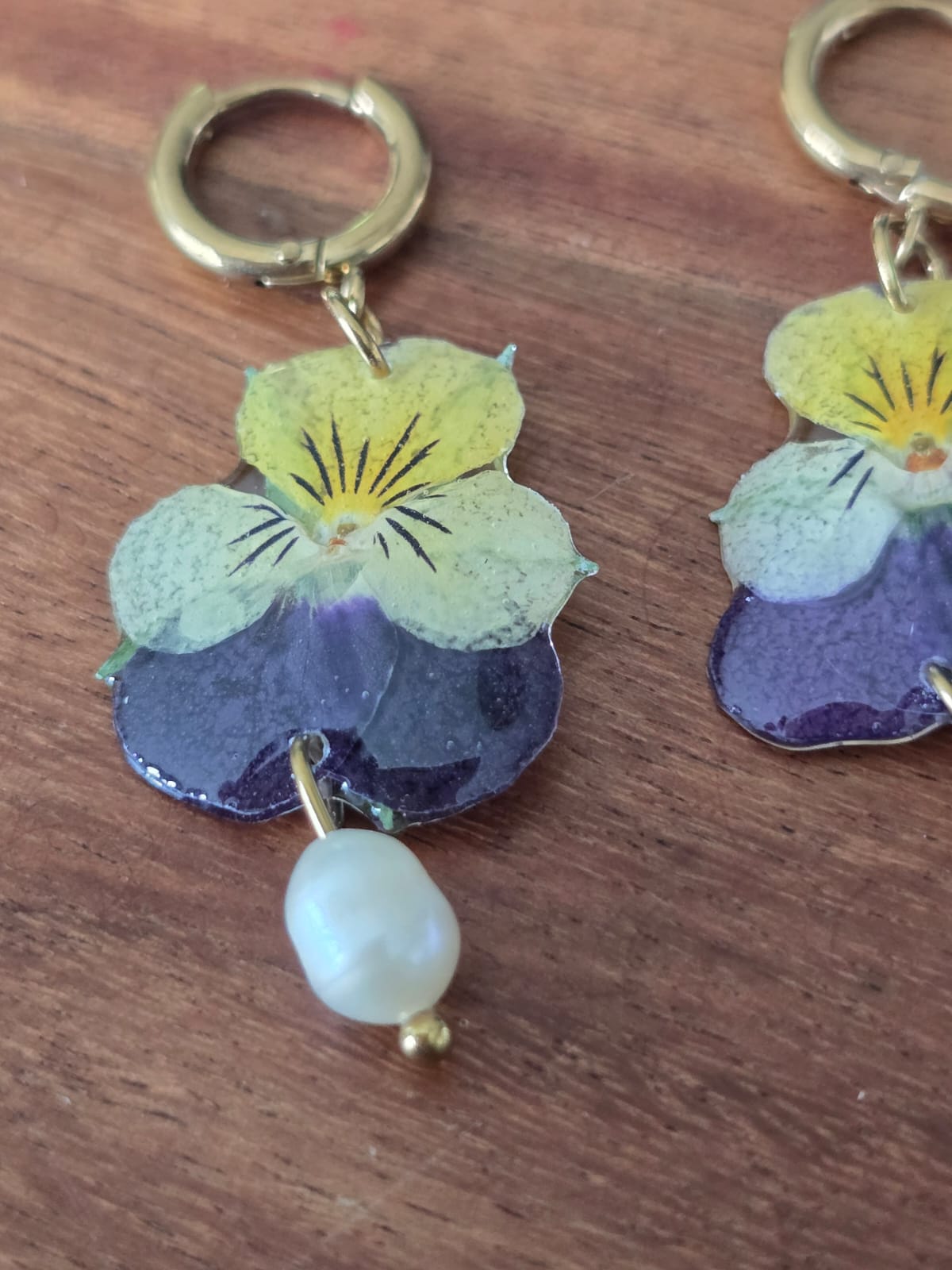 Brinco Amor Perfeito - Violeta, Branco e Amarelo