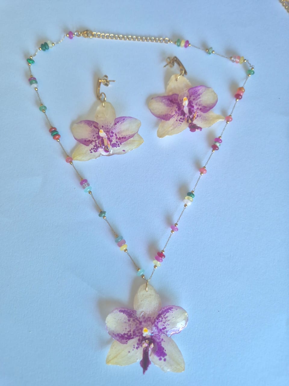 Conjunto Orquidea Branca e Roxa com Pedras Naturais