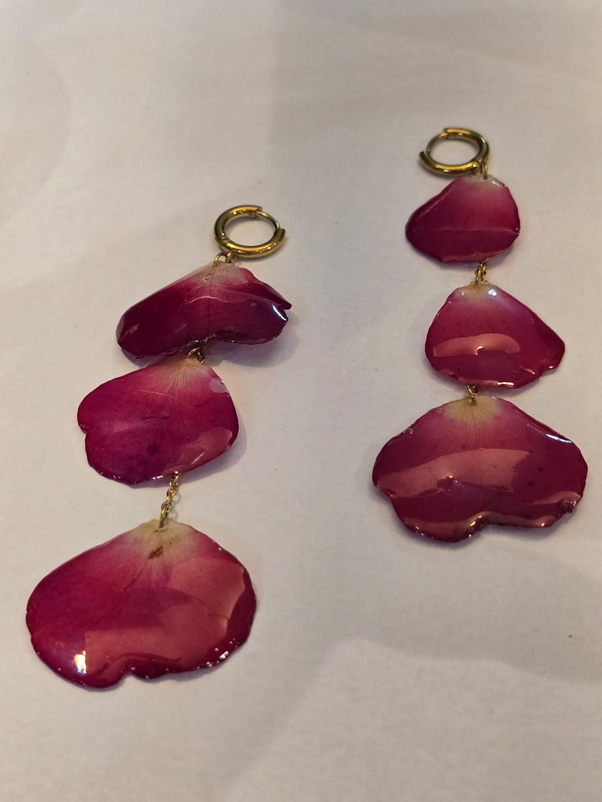 Brinco Pétalas de Mini Rosas