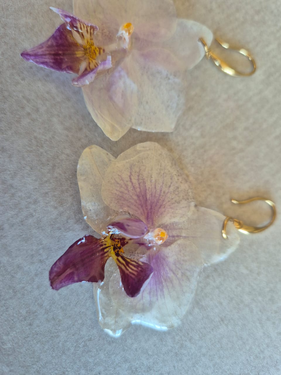 Brinco Gancho de Orquîdea Lilás